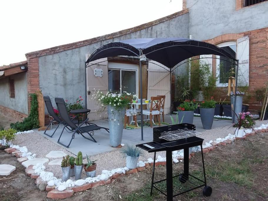 Charmante Dependance En Campagne Samatan Экстерьер фото